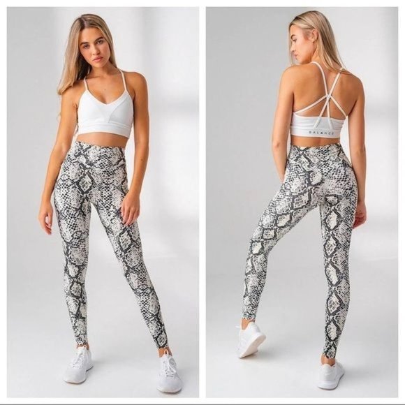 BALANCE ATHLETICA The Ascend Pant Legging in Black White Python Size M NWOT - Picture 1 of 11